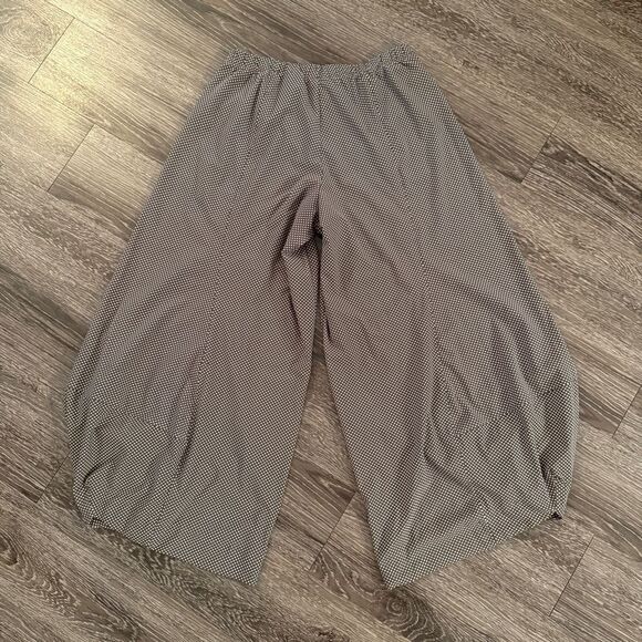 Tekbika By Alembika Punto Pants in Polka Dot - Picture 8 of 8